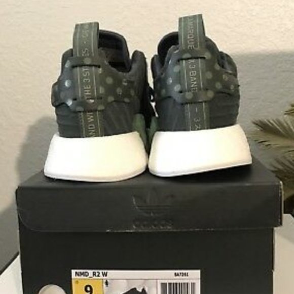 Adidas NMD R2 - Picture 2 of 4